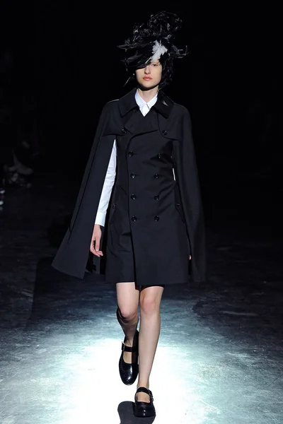 Look 32